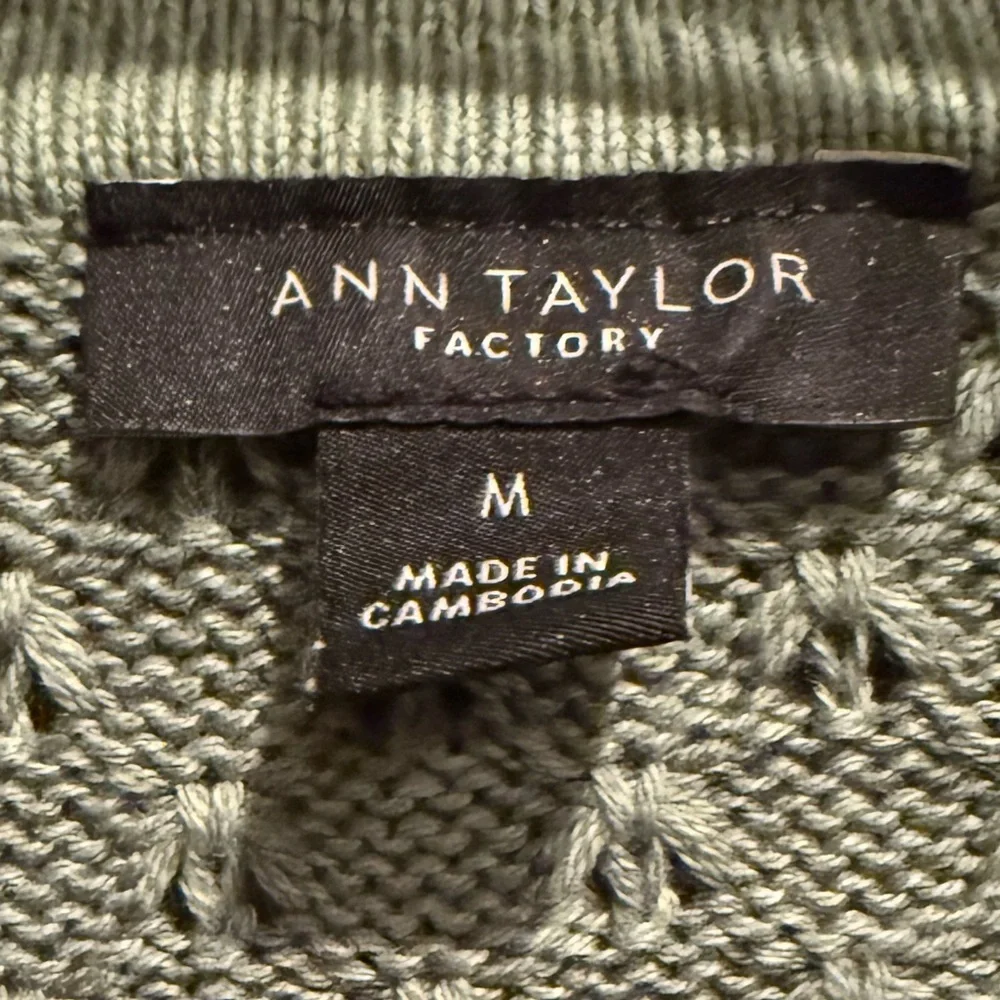 Ann Taylor Factory stay stylish